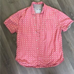 Artistry in Motion Cotton Short Sleeve Star Printed Button Down, Large